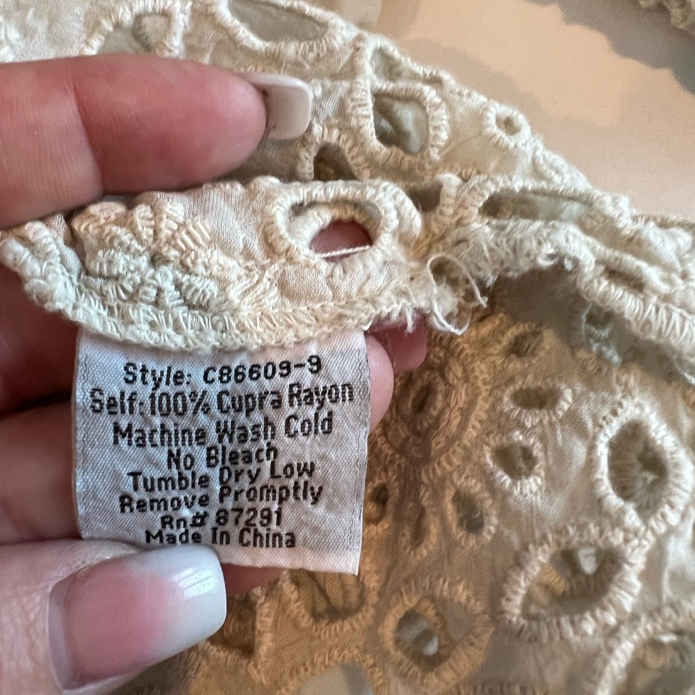 Johnny Was White Eyelet Crochet Button-Front Blouse - Picture 5 of 6